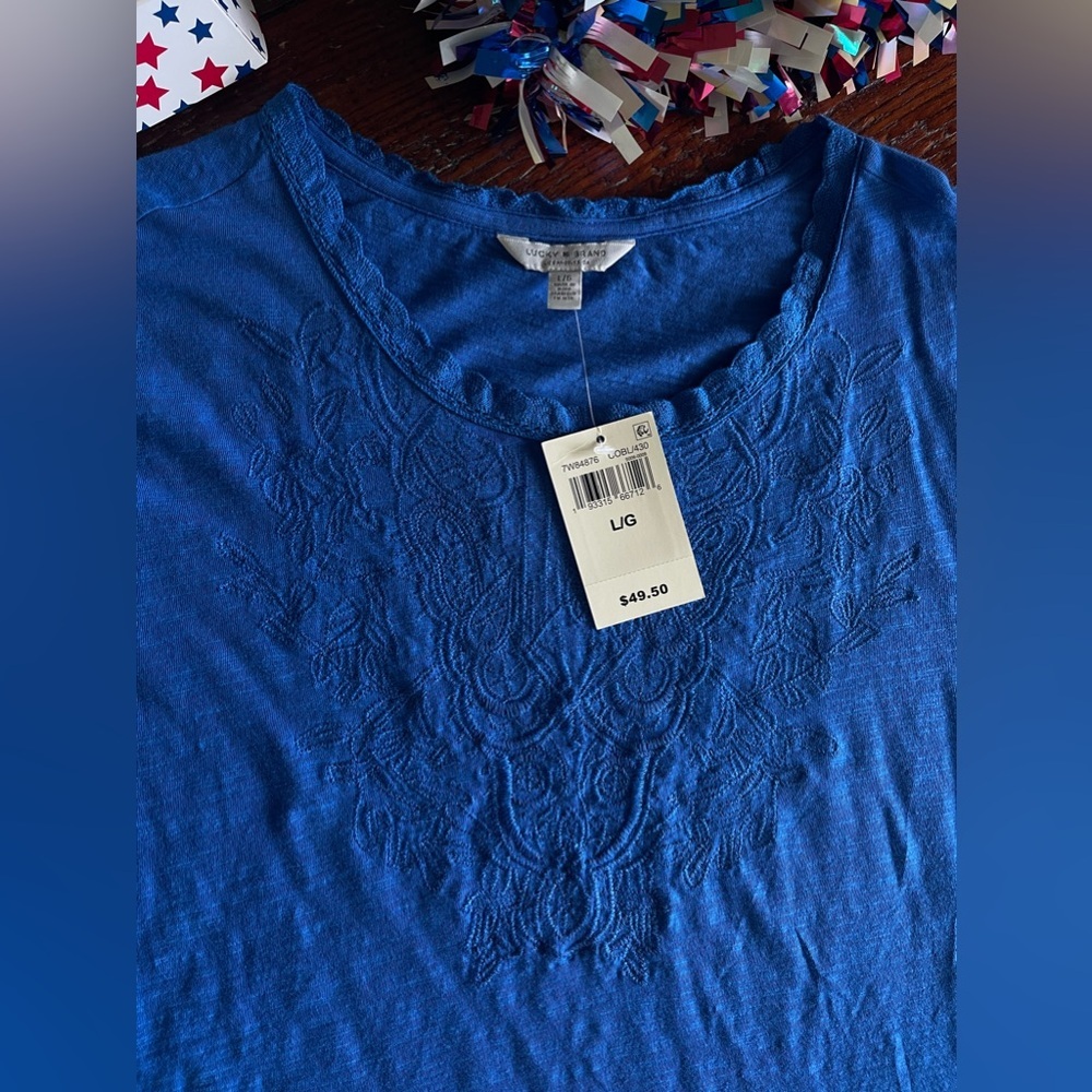 2/35 Lucky Brand Top - Picture 2 of 2